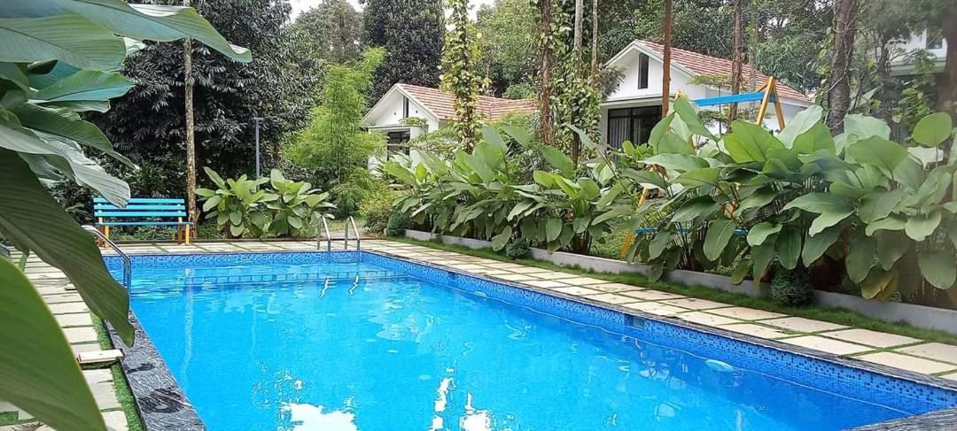 Le Vista Resort Sultan Bathery Exterior photo