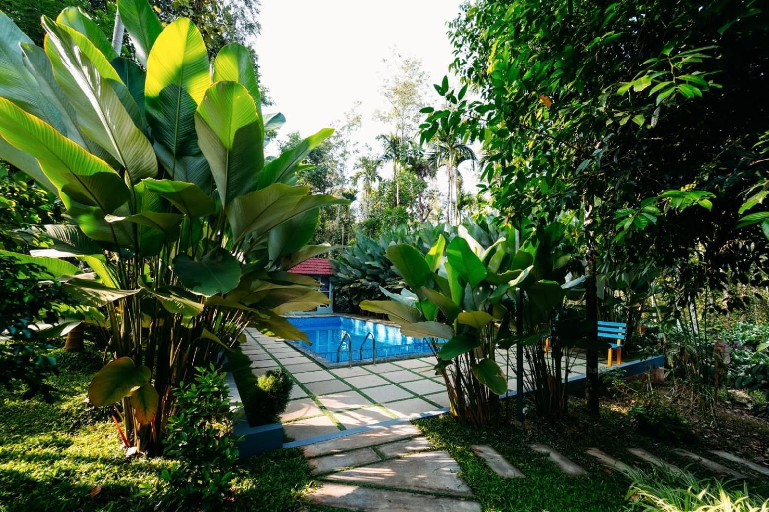Le Vista Resort Sultan Bathery Exterior photo