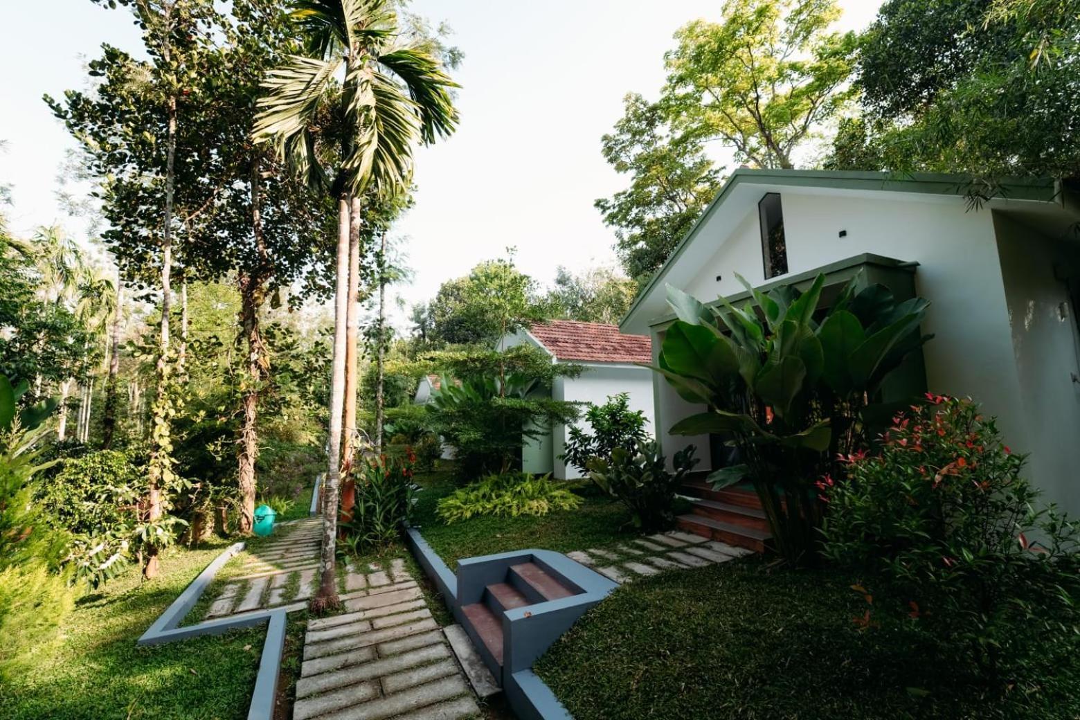 Le Vista Resort Sultan Bathery Exterior photo